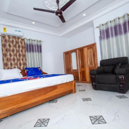 Yaa Asantewaa Inn Ejisu Exterior foto